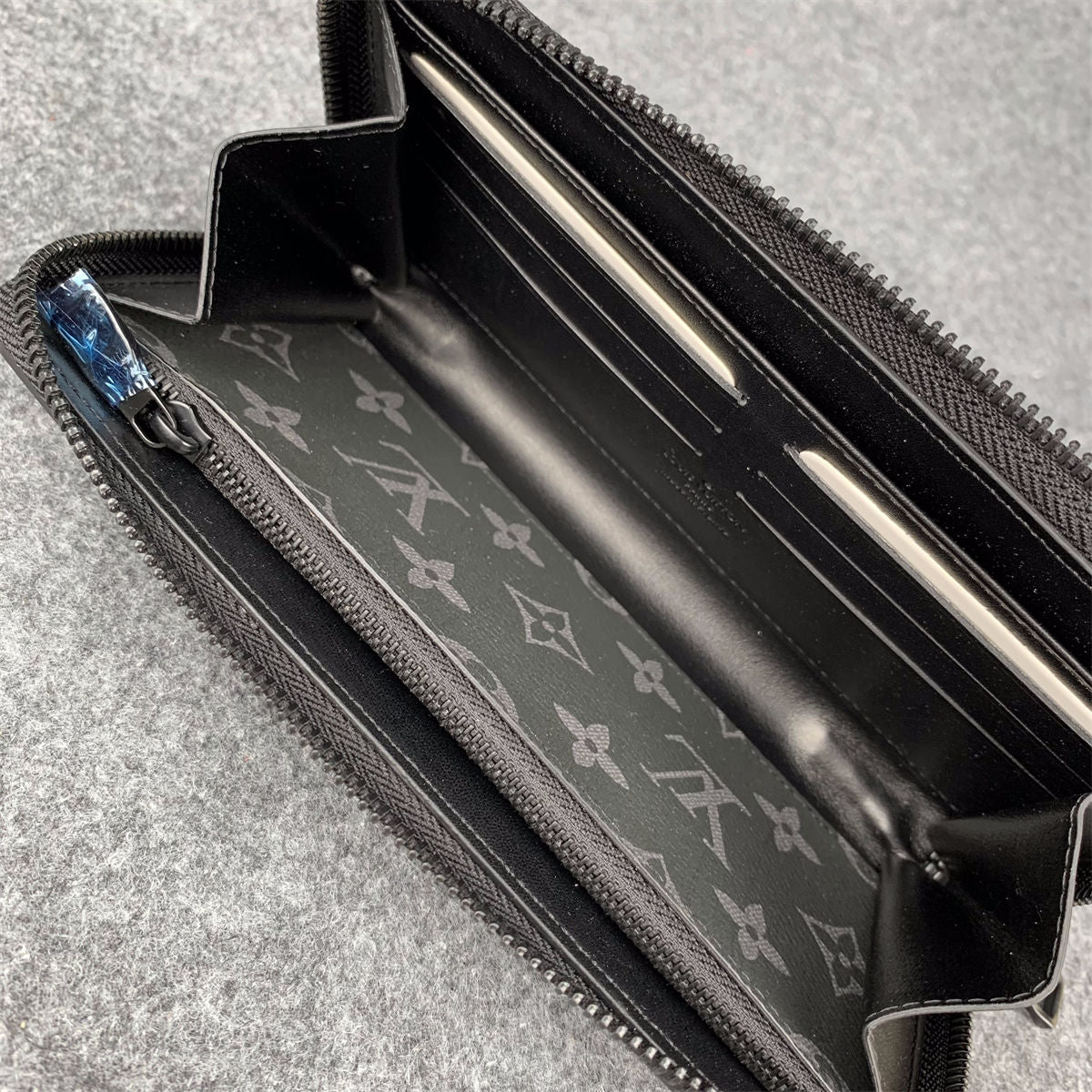 LV Horizontal Zippy Wallet 'Black'
