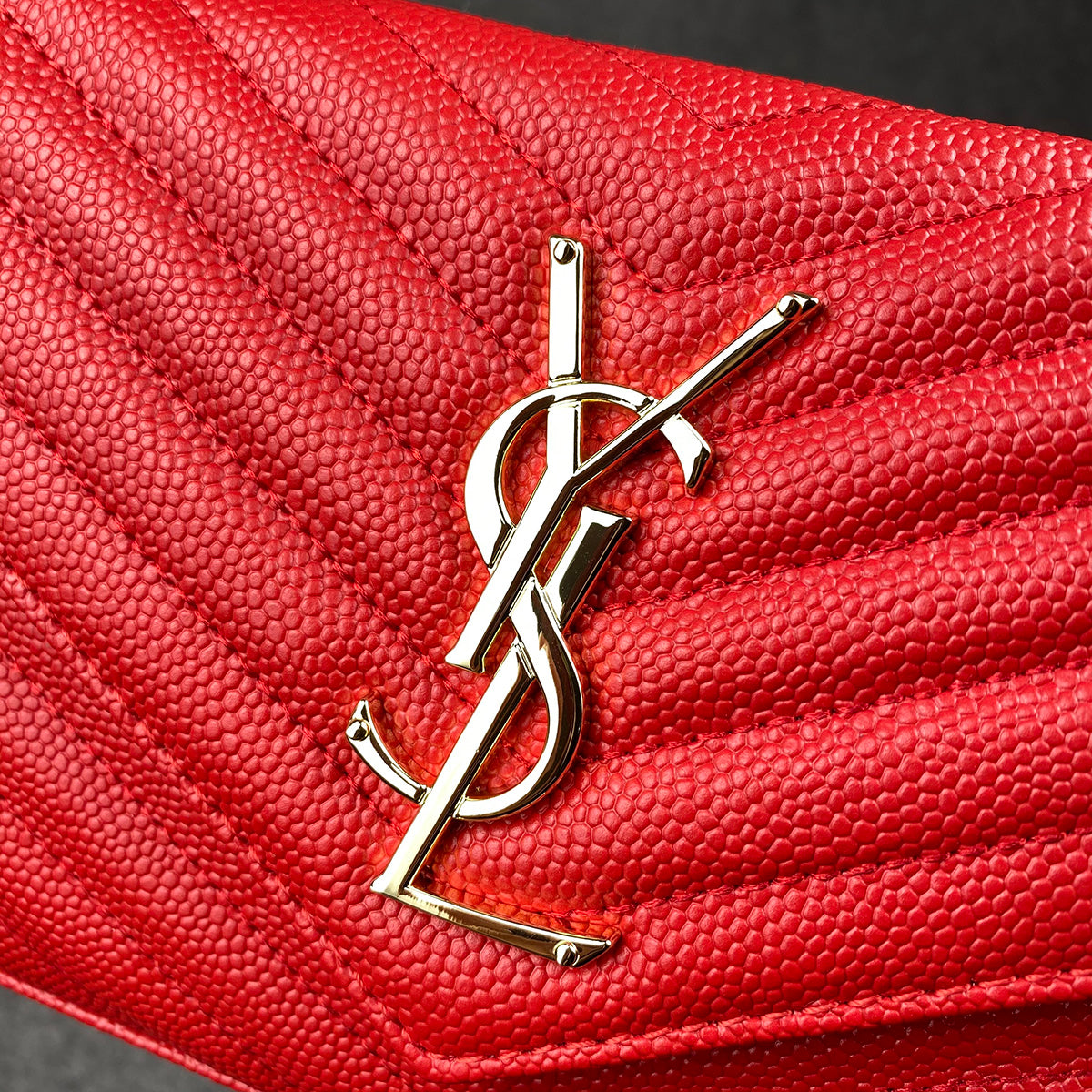 YSL Chain Wallet Matelasse Grain de Poudre Gold-tone 'Eros Red'