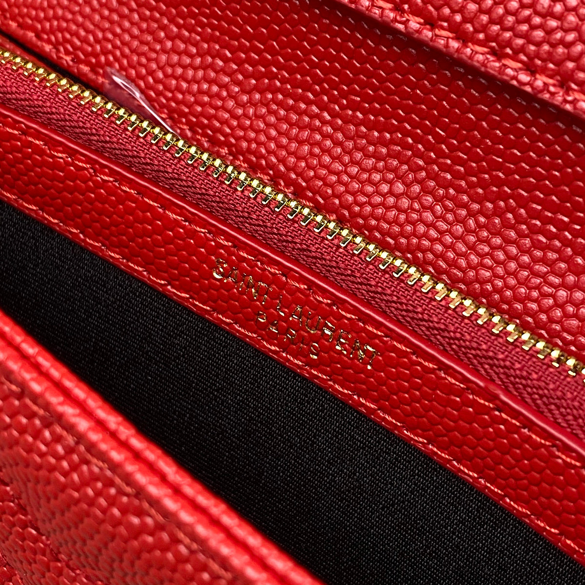 YSL Chain Wallet Matelasse Grain de Poudre Gold-tone 'Eros Red'