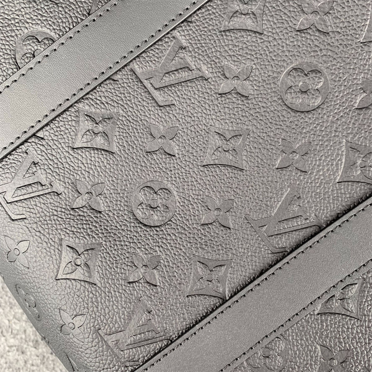 LV KEEPALL BANDOULIERE  GRAPHITE 50 BLACk