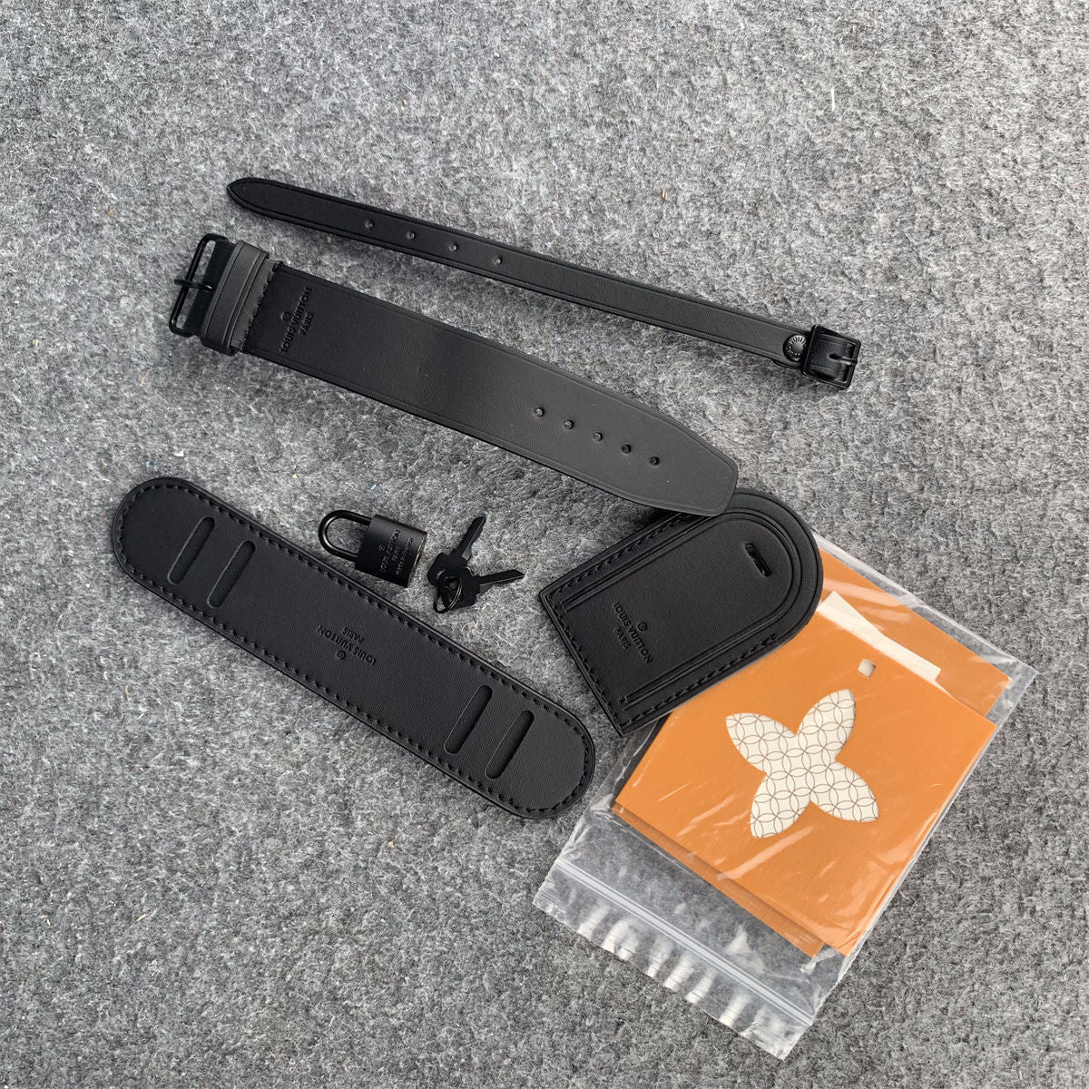 LV KEEPALL BANDOULIERE  GRAPHITE 50 BLACk
