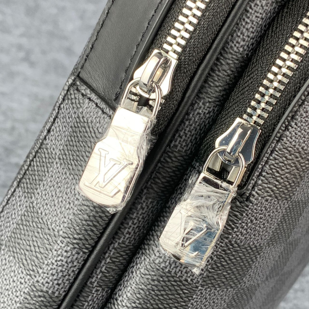 LV Damier Graphite Avenue Sling