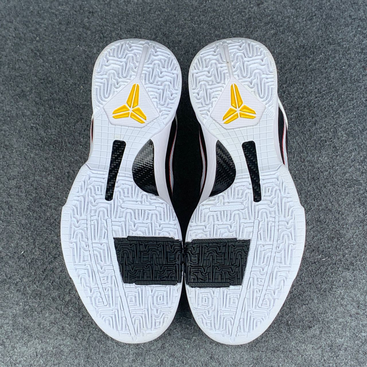 Nike Zoom Kobe 5 Protro 'Alternate Bruce Lee'