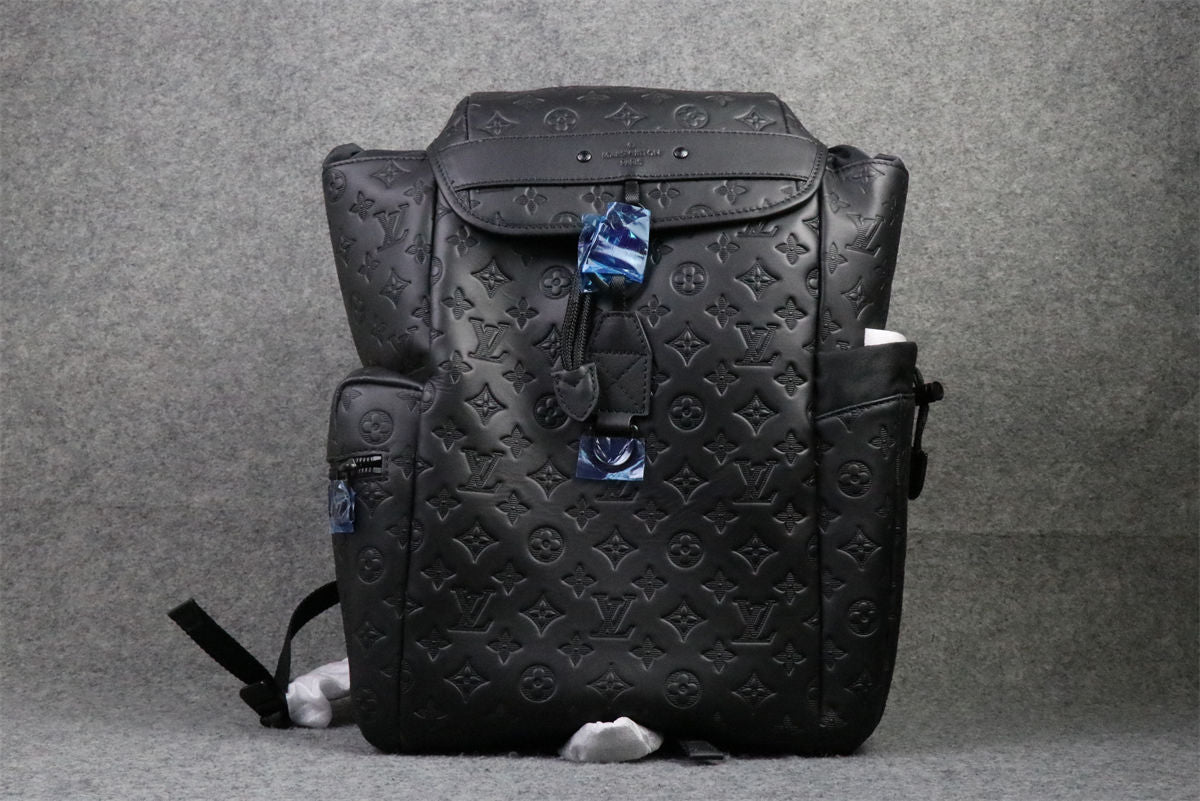 LV DISCOVERY BACKPACK 'SHADOW BLACK'