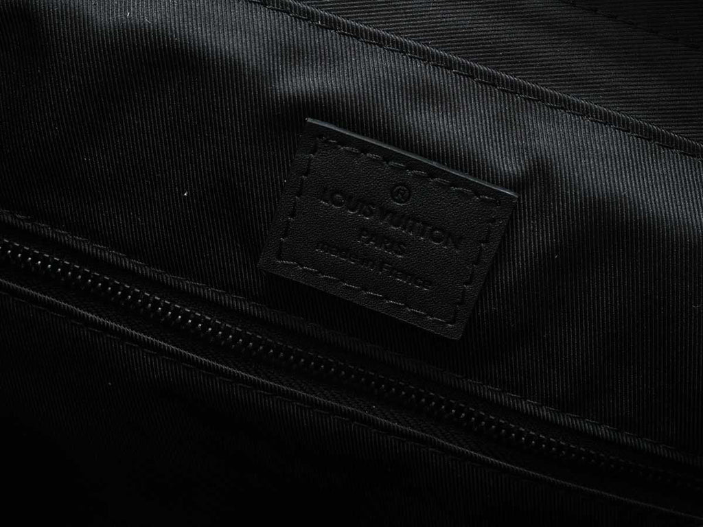 LV DISCOVERY BACKPACK 'SHADOW BLACK'