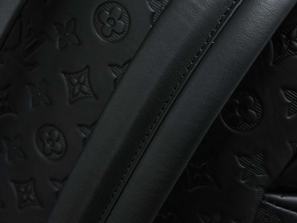LV DISCOVERY BACKPACK 'SHADOW BLACK'