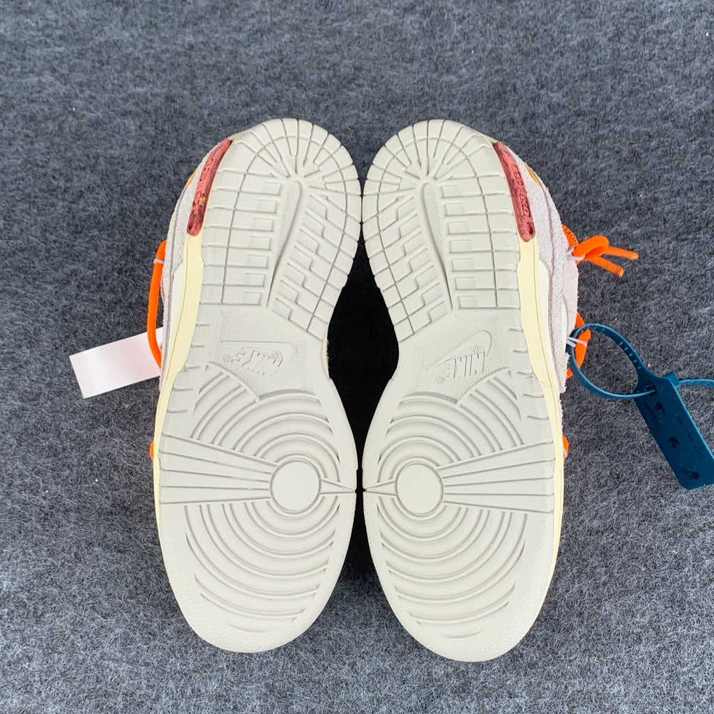 Off-White x Dunk Low 'Lot 19 of 50'