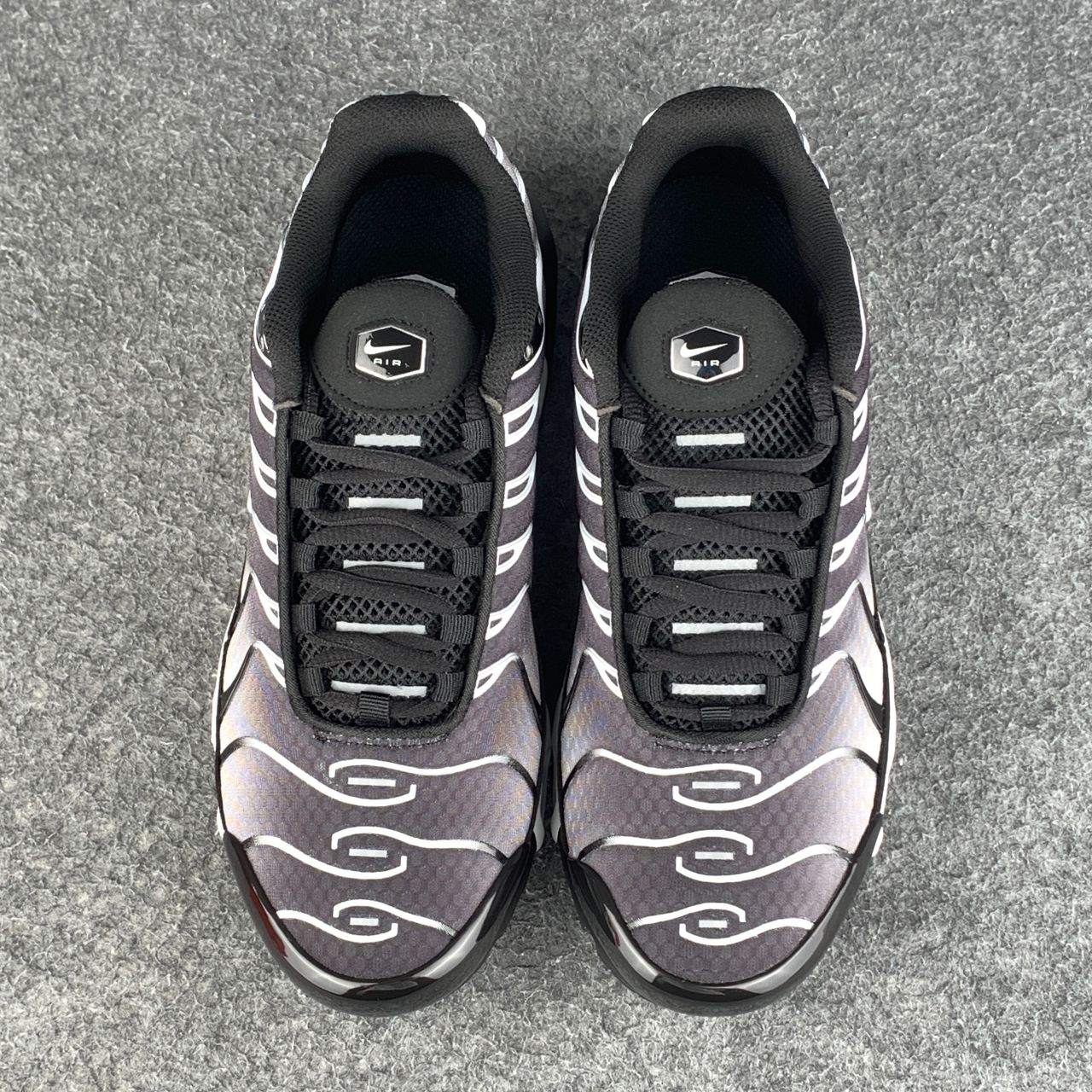 Air Max Plus 'Black Metallic Silver'
