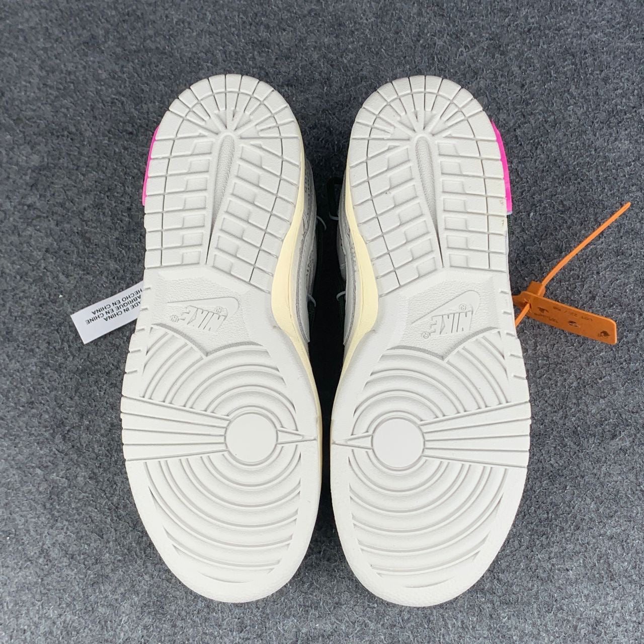Off-White x Nike Dunk Low 'Lot 22 of 50'
