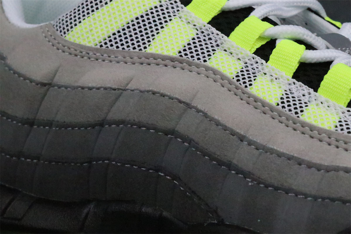 Air Max 95 OG 'Neon' 2015