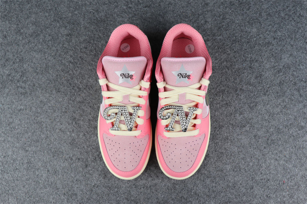 Wmns Dunk Low LX 'Barbie'