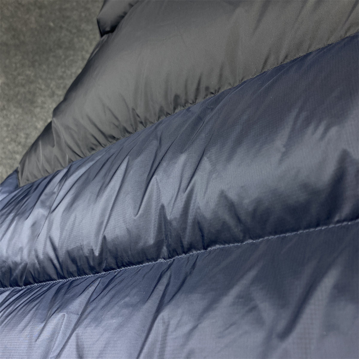 Moncler Peuplier Short Down Jacket 'Navy'